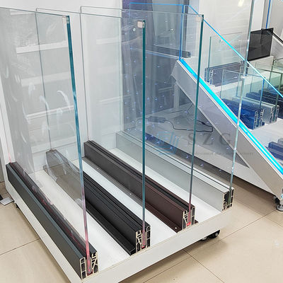 Σύγχρονο σχεδιασμό Clear U Channel Glass Balustrade με θραυστημένο γυαλί