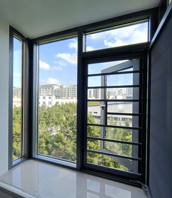 ποιότητας  High Grade Aluminum Swing Window With Multi Point Locking And Tempered Insulated Glass εργοστάσιο