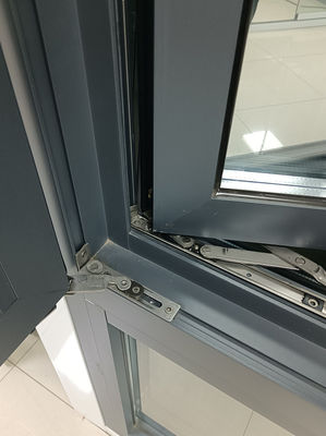 Σύγχρονα εξωτερικά κυματιζόμενα παράθυρα με διπλό γυαλί