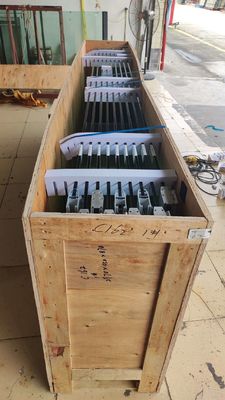 Ανθεκτική στη διάβρωση αναδιπλούμενη πόρτα από αλουμίνιο θερμική ρήξη λεπτή γραμμή διπλού τύπου πόρτες από αλουμίνιο