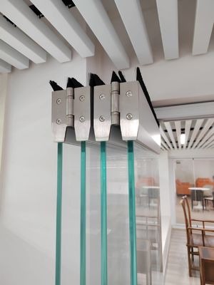 Ασφάλεια Επενεργοποιημένο γυαλί Μαύρο αλουμίνιο διπλές πόρτες Αντίσταση τυφώνα