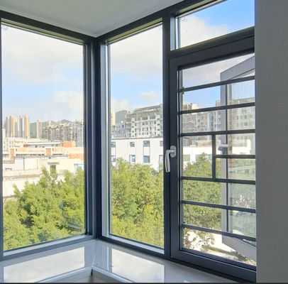 Προσαρμόσιμο 1.2mm Αλουμινίου Casement Swing παράθυρο μοντέρνο σχεδιασμό