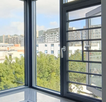 Προσαρμόσιμο 1.2mm Αλουμινίου Casement Swing παράθυρο μοντέρνο σχεδιασμό