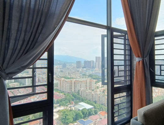 Αλουμινένιο πλαίσιο με κλιματιζόμενα παράθυρα