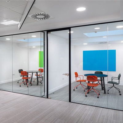Σύγχρονο σχεδιασμό παχύ πλαίσιο γυαλί Τείχη γραφείου με θραυσμένο γυαλί