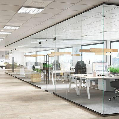 Ηχομόνωση Υπηρεσιακό γυάλινο διαχωριστικό τοίχους σκόνη επικαλυμμένο με αλουμίνιο προφίλ με πόρτα