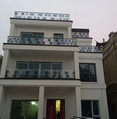 Γκρι Αλουμίνιο U Channel Glass Railing 10mm παχύ χωρίς πλαίσιο γυάλινο μπαλουστάρι