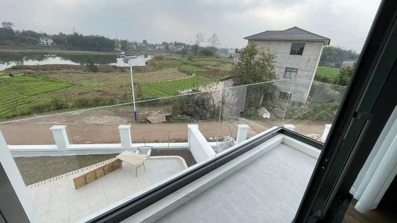 Χωρίς πλαίσιο Αλουμίνιο U Channel Glass Railing Στρογγυλό U Channel Balustrade