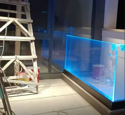 Αλουμινένιο γυάλινο μπαλουστάρι με φως LED για εξωτερικό μπαλκόνι