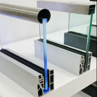 SGCC Υπερίσβεστο γυαλί U Channel Glass Balustrade Σταθερή δομή Φως LED