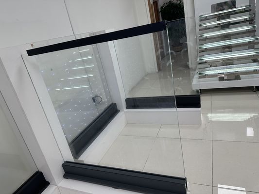 Αλουμινίου U Channel Glass Balustrade Ανθεκτικός στον καιρό για εξωτερικούς χώρους