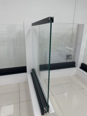 Αλουμινίου U Channel Glass Balustrade Ανθεκτικός στον καιρό για εξωτερικούς χώρους