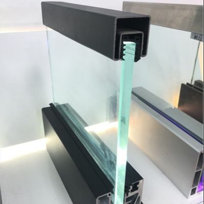 Σταθερό σύστημα καναλιού U από σκληρυμένο γυαλί 800-1200mm με αλουμινένιο χειρολισθήρα για ασφάλεια και αισθητική