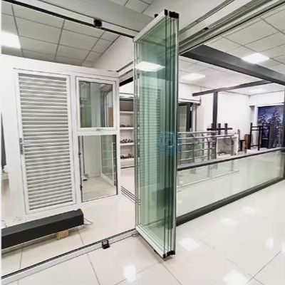 Ανερόστερη αναδιπλούμενη πόρτα από αλουμίνιο με υψηλή ενεργειακή απόδοση και χαμηλή συντήρηση