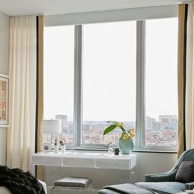 Διπλό γυάλινο συρόμενο παράθυρο με πλαίσιο από κράμα αλουμινίου και μονωμένο γυαλί για 50 χρόνια ζωής