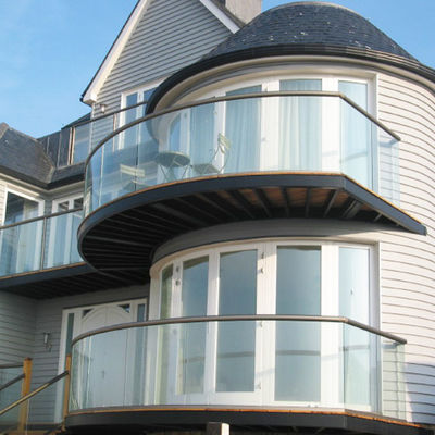 Προσαρμόσιμη υαλοπετρακίδα U Channel με πενταετή εγγύηση και θερμαινόμενο στρωμένο γυαλί