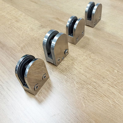 Χωρίς πλαίσιο, σκληρυμένο γυάλινο πάνελ, κιγκλίδωμα σκάλας, ρυθμιζόμενος σχεδιασμός, σφιγκτήρας λαβής τόξου, εξαρτήματα 304 316